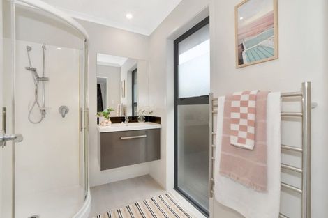 Photo of property in 9 Hiria Crescent, Papamoa Beach, Papamoa, 3118