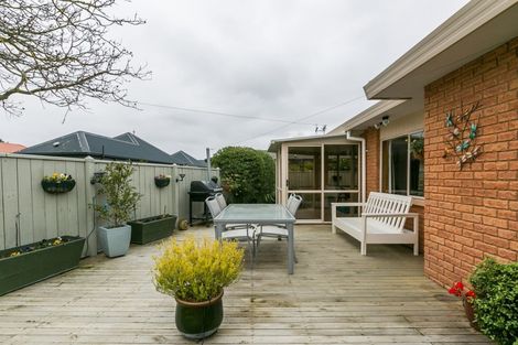 Photo of property in 18b Knightsbridge Place, Taradale, Napier, 4112