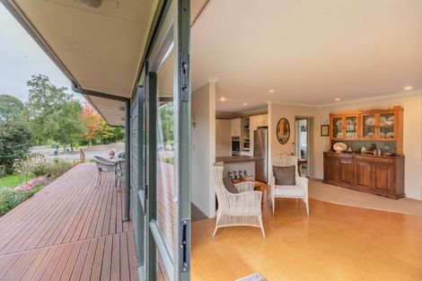 Photo of property in 2 Petersen Place, Waipukurau, 4200