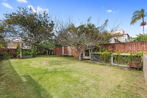 Photo of property in 1 Whimp Avenue, Onerahi, Whangarei, 0110