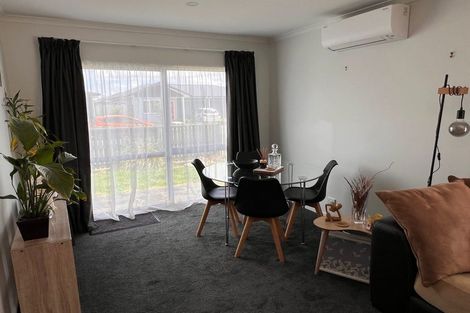 Photo of property in 21 Kutukutu Street, Takanini, 2112