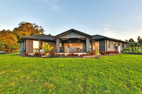 Photo of property in 15 Hereford Lane, Ararimu, Drury, 2579