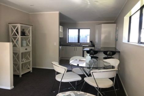 Photo of property in 67b Arimu Road, Papakura, 2110