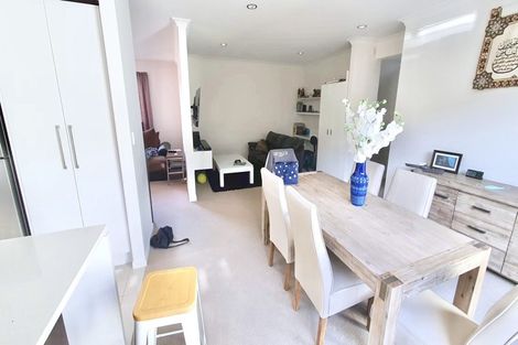 Photo of property in 35 Trotting Terrace, Fairview Heights, Auckland, 0632