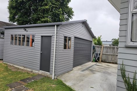 Photo of property in 5 Nan Place, Pakuranga Heights, Auckland, 2010