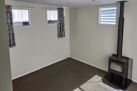 Photo of property in 18 Homedale Road, Wainuiomata, Lower Hutt, 5014