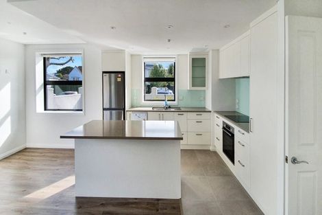 Photo of property in 2/8b Rugby Road, Birkenhead, Auckland, 0626