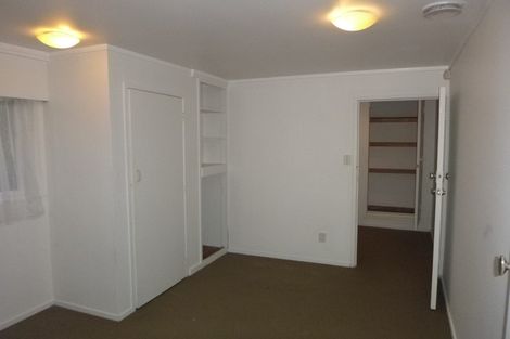 Photo of property in 21 Lake Road, Northcote, Auckland, 0627