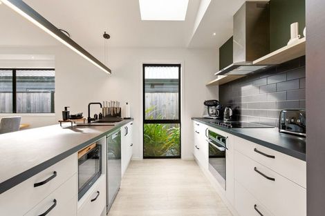 Photo of property in 5 Bannister Street, Jacks Point, Queenstown, 9371