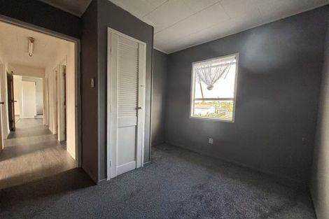 Photo of property in 7 Helleur Road, Massey, Auckland, 0614