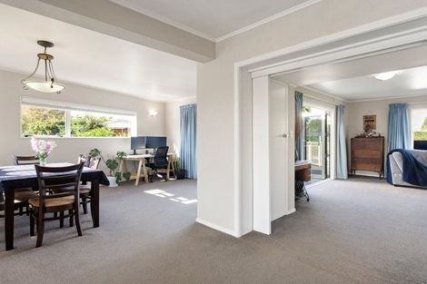 Photo of property in 8 Magenta Place, Dinsdale, Hamilton, 3204