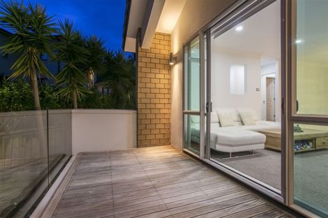 Photo of property in 64 English Oak Drive, Schnapper Rock, Auckland, 0632