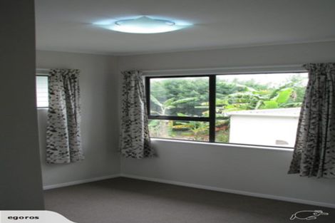 Photo of property in 2/110 Edmonton Road, Henderson, Auckland, 0612