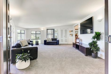 Photo of property in 31 Longbeach Drive, Castlecliff, Whanganui, 4501