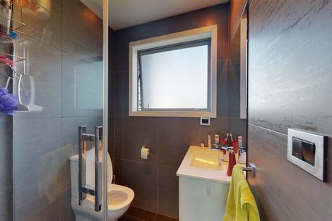 Photo of property in 94 Lake Panorama Drive, Henderson Valley, Auckland, 0612