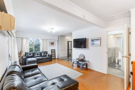 Photo of property in 13 Redwood Drive, Massey, Auckland, 0614