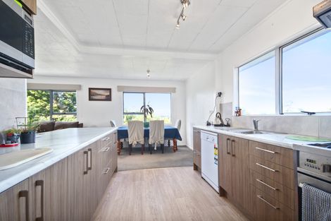 Photo of property in 11 Landsdale Place, Massey, Auckland, 0614