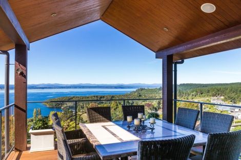 Photo of property in 74 Wakeman Road, Acacia Bay, Taupo, 3330