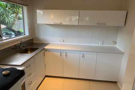 Photo of property in 8 Keeling Road, Henderson, Auckland, 0612