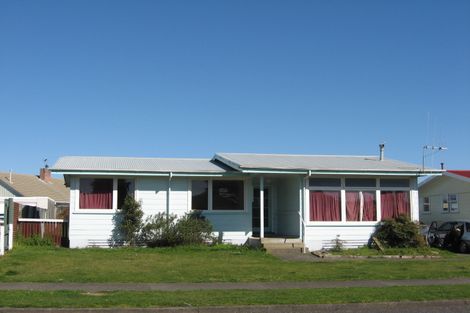 Photo of property in 54 Hinemoa Street, Levin, 5510