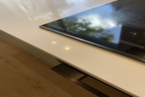 Photo of property in 60 Kauri Point Road, Laingholm, Auckland, 0604