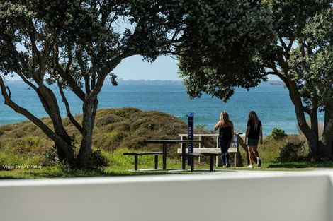 Photo of property in 135 Marine Parade, Mount Maunganui, 3116