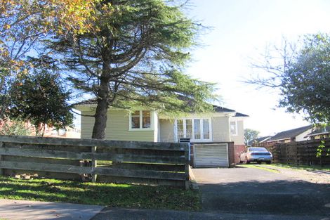 Photo of property in 86 Roberts Road, Te Atatu South, Auckland, 0610