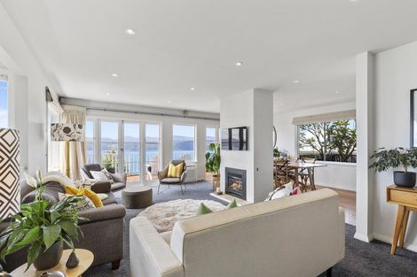 Photo of property in 22 Tai Paku Paku Road, Karaka Bays, Wellington, 6022