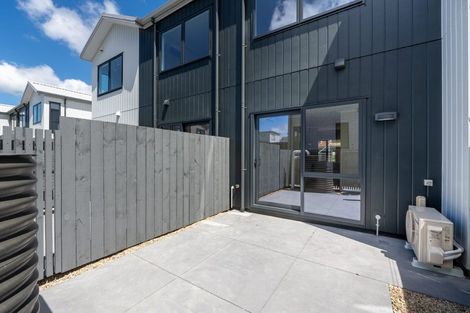 Photo of property in 2/17 Samuel Marsden Place, Whenuapai, 0618