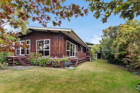 Photo of property in 10 Stormont Place, Avonhead, Christchurch, 8042