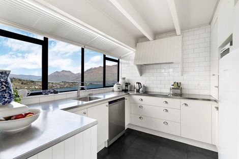 Photo of property in 127 Goldfield Heights, Queenstown, 9300