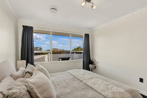 Photo of property in 2/52 Mortlake Street, Islington, Christchurch, 8042
