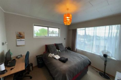 Photo of property in 44 Nevada Drive, Merrilands, New Plymouth, 4312