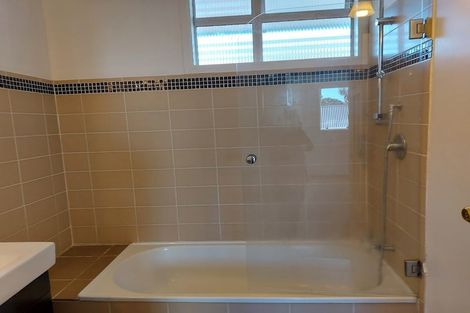Photo of property in 150 Calliope Road, Stanley Point, Auckland, 0624