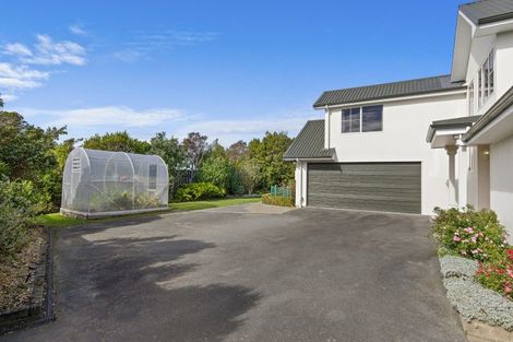 Photo of property in 3 Lemonwood Grove, Maungaraki, Lower Hutt, 5010