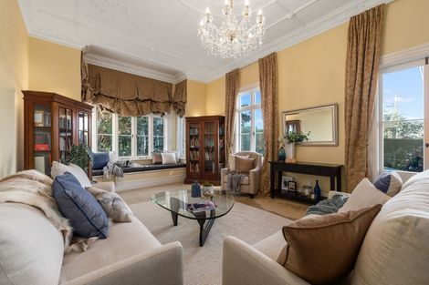 Photo of property in 49 Seaview Avenue, Northcote, Auckland, 0627