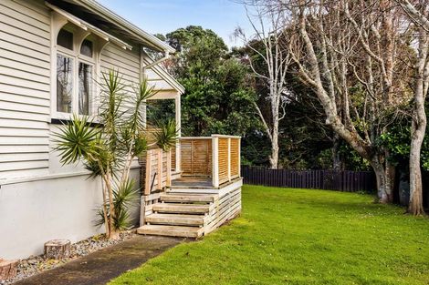 Photo of property in 6 Peace Avenue, Moturoa, New Plymouth, 4310