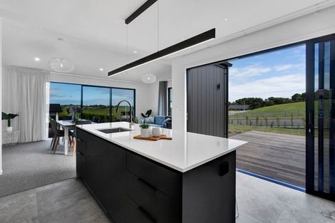 Photo of property in 80 Parklands Avenue, Bell Block, New Plymouth, 4312