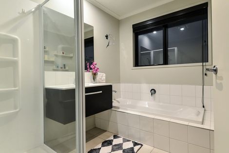Photo of property in 3 Northbrook Glen, Flagstaff, Hamilton, 3210