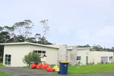 Photo of property in 7b Olwyn Place, Greenhithe, Auckland, 0632