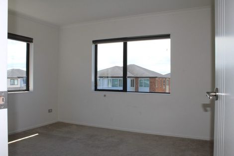 Photo of property in 11 Carrickdawson Drive, Flat Bush, Auckland, 2019