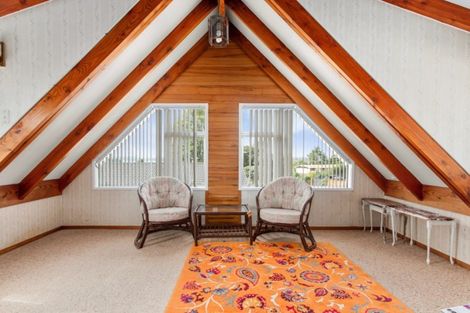 Photo of property in 2 Pipitea Place, Massey, Auckland, 0614