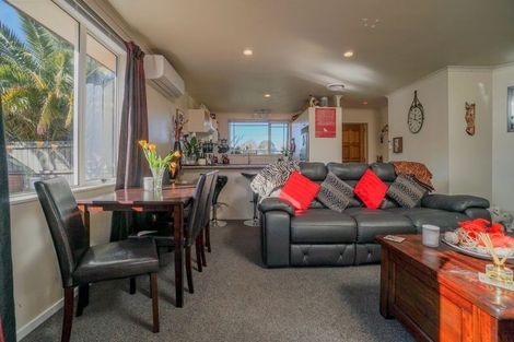 Photo of property in 27 Marblewood Grove, Pukekohe, 2120