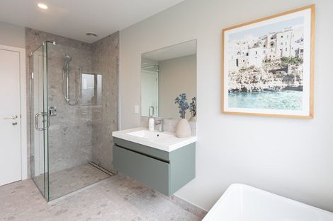 Photo of property in 1 Metoriti Crescent, Karaka, 2124