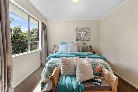 Photo of property in 42a Hicks Close, Whitby, Porirua, 5024