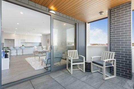 Photo of property in 102/2 Onekiritea Road, Hobsonville, Auckland, 0616