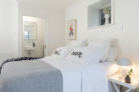 Photo of property in Hamilton Flats, 9a Hawker Street, Mount Victoria, Wellington, 6011