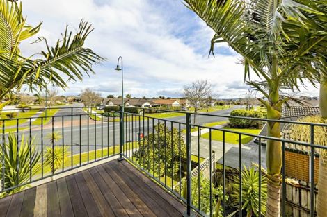 Photo of property in 89 Moyrus Crescent, East Tamaki Heights, Auckland, 2016