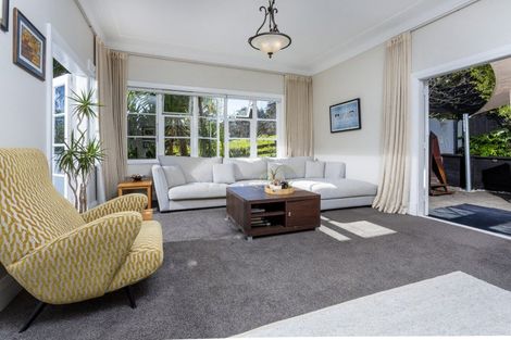 Photo of property in 181a Greenhithe Road, Greenhithe, Auckland, 0632