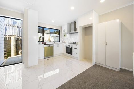 Photo of property in 27a Poruru Close, Papakura, 2110